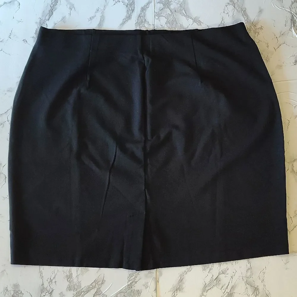Roz & Ali Black Stretch Zipper‎ Details Pull On Mini Skirt Plus 2X